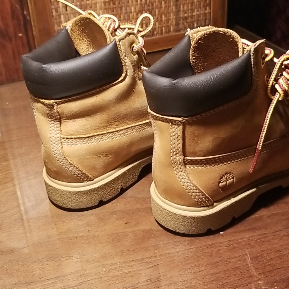 Kids Size 12 Timberland Boots w/ Dry Cleaning Kit - Picture 5 of 9